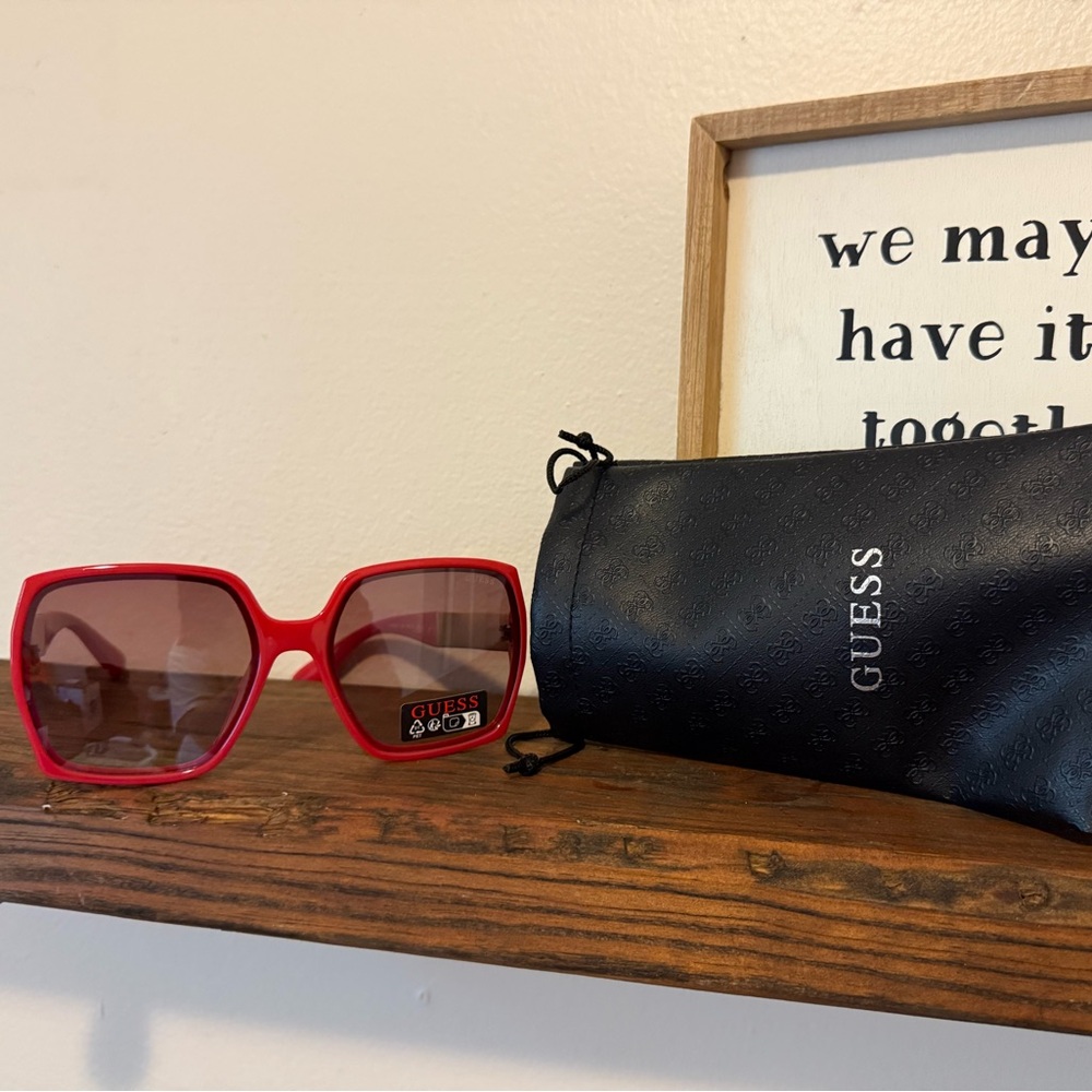 GUESS Bold Red oversized Sunglasses with Black duster